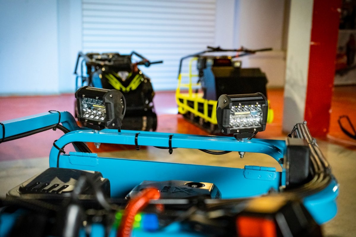 Мотобуксировщик Бурлак Таежник